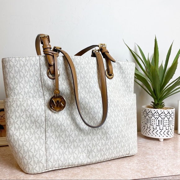 Michael Kors Handbags - Michael Kors JET SET Vanilla Large Tote